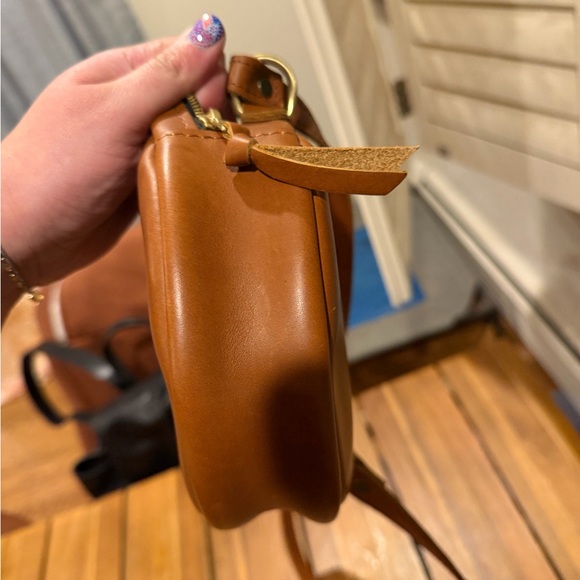 Portland Leather Circular Brown Crossbody Bag - Picture 4 of 5